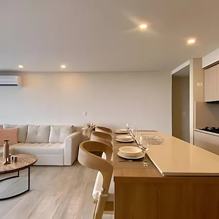 Apartamento Lujoso Con Jacuzzi - Dominique