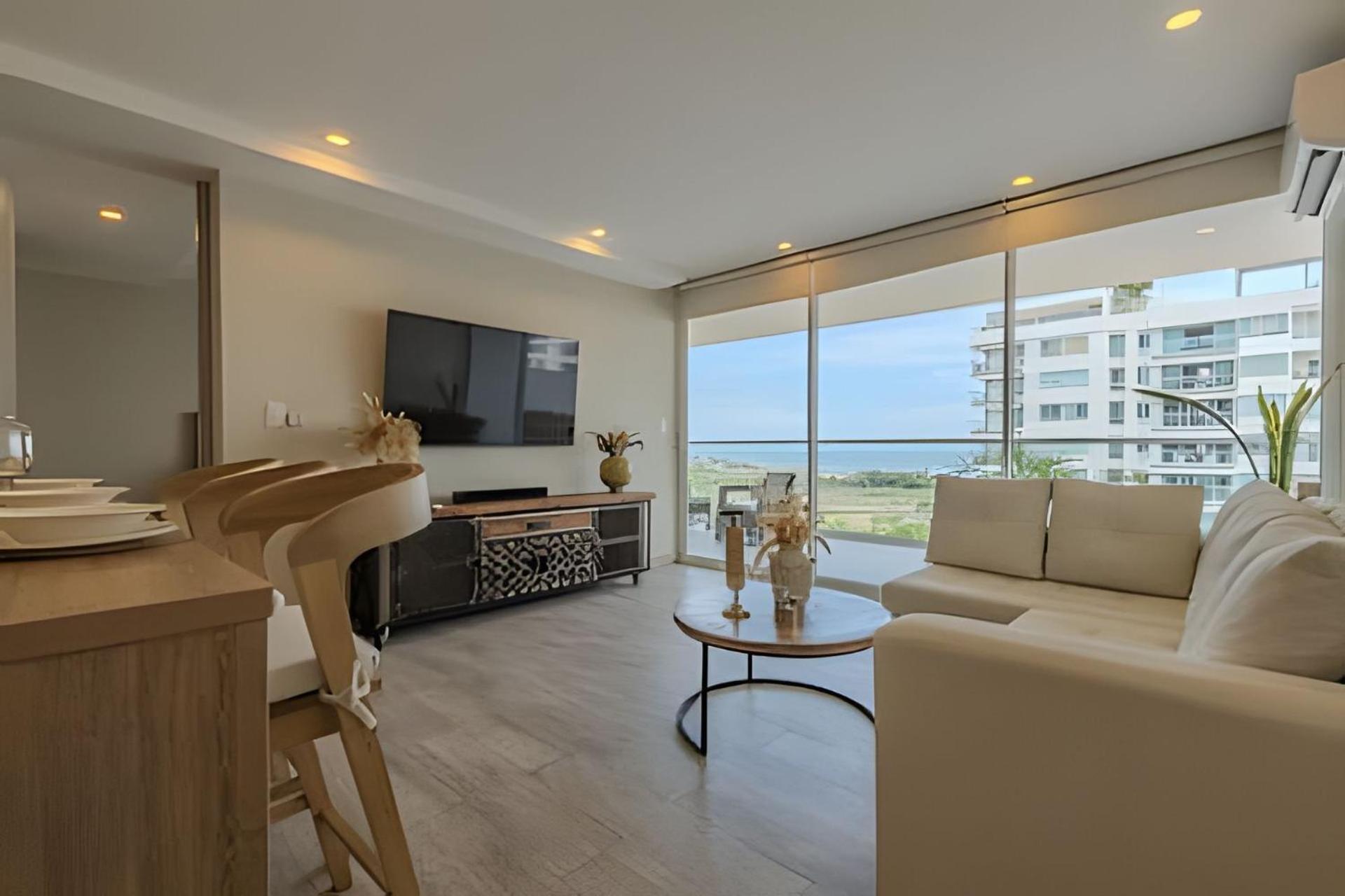 Apartamento Lujoso Con Jacuzzi - Dominique Cartagena